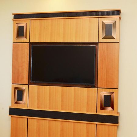 Nooh Tower Apartment Al Hidd Exterior photo