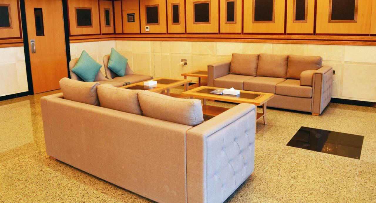 Nooh Tower Apartment Al Hidd Exterior photo