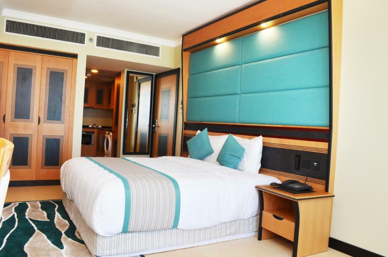 Nooh Tower Apartment Al Hidd Exterior photo